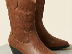 Botas Cowboy Clásicas en Color Camel
