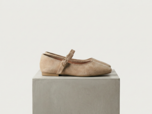 Merceditas Beige Clásicas ‘Velvet Touch’ con Hebilla Dorada