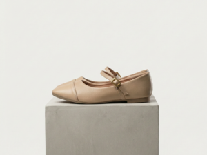 Merceditas Beige Nude con Hebilla Dorada – Zapatos Mary Jane Planos